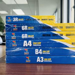 Vente directe usine – Rouleau de <span class=keywords><strong>film</strong></span> de plastification <span class=keywords><strong>thermique</strong></span> A3 A4 5mil pour la <span class=keywords><strong>protection</strong></span> de rapports, photos et documents - Product Image 2