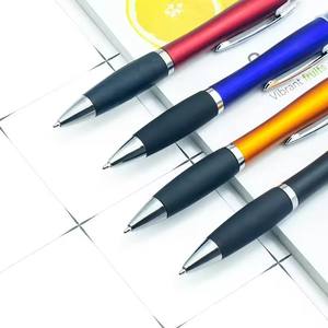 Высококачественная рекламная многофункциональная ручка <span class=keywords><strong>3</strong></span> в 1 для стилуса со светодиодной подсветкой с выгравированным логотипом - Product Image 3