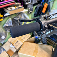 Poignée de guidon en mousse Light Bee, amortissante, compatible avec la moto électrique Sutton, personnalisée, douce, antidérapante, accessoire de guidon modifié