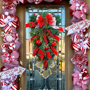 Guirnalda Navideña en Forma de Lágrima YUELIAN, Guirnalda Artificial de Pino con Lazo Rojo, Campanas y Bayas, Decoración Navideña para Puerta - Product Image 3