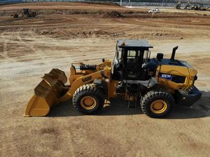 Chargeuse sur pneus SEM668F de 6,5 tonnes avec une capacité de godet de 3,3 à 5,5 m3 - Product Image 2