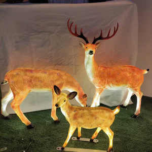 Décorations lumineuses en fibre de verre en forme de cerf de Noël pour les expositions extérieures et les paysages décoratifs - Product Image 1
