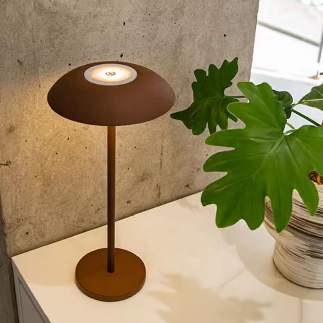 Brown Led Cordless Restaurant Table Lamp Wireless Charging Rechargeable Touch Dimmer Table Lights for bar