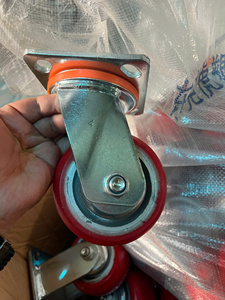 Rueda Giratoria de Poliuretano de Alta Resistencia sobre Hierro, 4, 5, 6 y 8 Pulgadas, con Horquilla Pintada de Azul para Carros, Carretillas y Equipos - Product Image 6