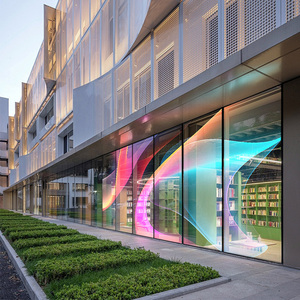 Écran vidéo LED 3D pour fenêtre de magasin de détail Film flexible avec animation à l'œil nu Installation facile sur verre - Product Image 5