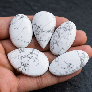 คริสตัลธรรมชาติ 100% คุณภาพดีที่สุดอัญมณีบําบัดแท้หิน Howlite Hnad อัญมณีหลวมขัดเงาในราคาโรงงานจํานวนมาก - Product Image 4