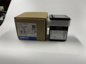 Omron <b>Temperature</b> <b>Controller</b> E5CC-RX2DSM-800 - Product Image 1