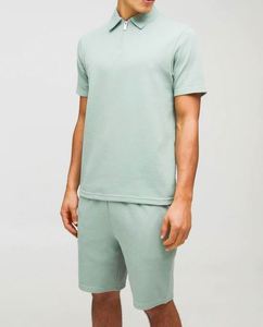 Ensemble polo et short gaufré vert poussière coupe ajustée avec col zippé, 100 % coton, imprimé, tenue décontractée - Product Image 1