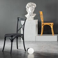Chaises de salle à manger empilables portables de luxe modernes personnalisées, chaise de salle à manger en plastique PP à dossier croisé, mobilier de maison
