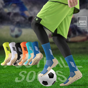 Tùy Chỉnh Cổ Điển Người Đàn Ông Của 100% Bông Thể Thao Chạy Crew Đệm Vớ Mùa Hè Dưới Logo Mỏng Grip Bóng Đá In Kỹ Thuật Số Mùa Xuân - Product Image 1