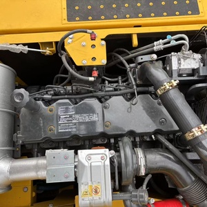 Excavatrice d'occasion Komatsu PC220 à bas prix et en bon état, économique en carburant, idéale pour la construction d'infrastructure - Product Image 5