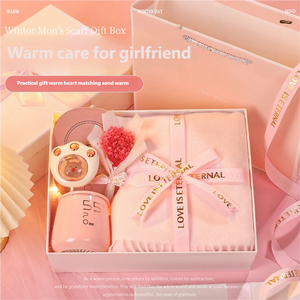 Écharpe et <span class=keywords><strong>gants</strong></span> d'hiver pour <span class=keywords><strong>femme</strong></span>, <span class=keywords><strong>coffret</strong></span> cadeau, nouveauté 2025, cadeau d'anniversaire pratique pour petite amie, meilleure amie - Product Image 2