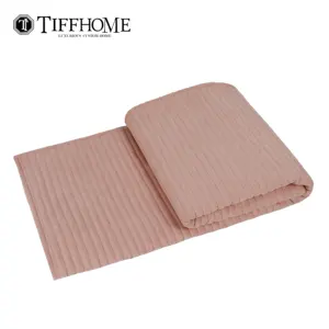 Tiff Home grosir tren baru 240*70cm Pink Crimping dapat digunakan kembali selimut lempar Logo kustom