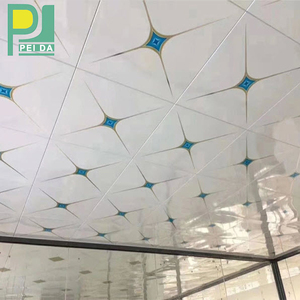 <span class=keywords><strong>Meilleur</strong></span> prix Décor intérieur Résistance à la rouille Carreaux de panneau de <span class=keywords><strong>plafond</strong></span> en aluminium élégant 600x600 - Product Image 4