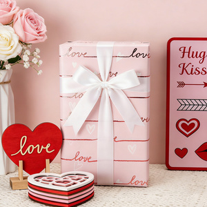Papel de regalo aluminizado con patrón de corazones a rayas rosas para el Día de San Valentín, papel de regalo con lunares rosas impreso por ambos lados. - Product Image 5
