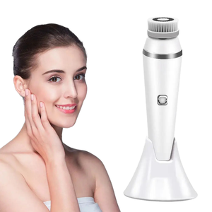 Appareil de beauté électrique 4-en-1 pour le visage, étanche, exfoliant, vibrant, nettoyage en profondeur, massage, kit de soin de la peau - Product Image 1
