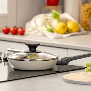 Fackelmann Balance Milk Pan Ø 20 cm alluminio riciclato con rivestimento in marmo antiaderente in ceramica PFAS-Free Grill a Gas adatto - Product Image 1