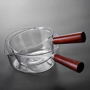 Casserole en verre borosilicaté à une poignée avec manche en bois, convient aux cuisinières à gaz et aux tables de cuisson à <span class=keywords><strong>induction</strong></span>. - Product Image 3