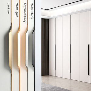 Poignées et boutons de porte de luxe en alliage d'aluminium, profil long dissimulé, finition or mat pour armoires de cuisine et placards - Product Image 1