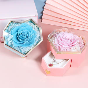 Caja de Joyería Creativa en Forma de Corazón, Mini Caja de Anillos y Collares con Rosas Eternas Preservadas, Regalo para el Día de San Valentín - Product Image 1
