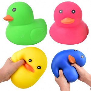 Nuevo Juguete de Peluche de Tiburón Gigante, Juguete Antiestrés de Pato Amarillo Jumbo, Divertido Juguete para Apretar, Ecológico y Seguro para Niños y Niñas - Product Image 6