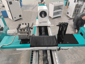 Tour à bois CNC à double lame de base bon marché, qui peut être utilisé pour traiter les battes de baseball, les béquilles, les cannes et les pieds de table de billard - Product Image 5