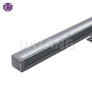 Lumière linéaire LED étanche IP65 de haute qualité pour les projets d'éclairage commercial et paysager - Product Image 3