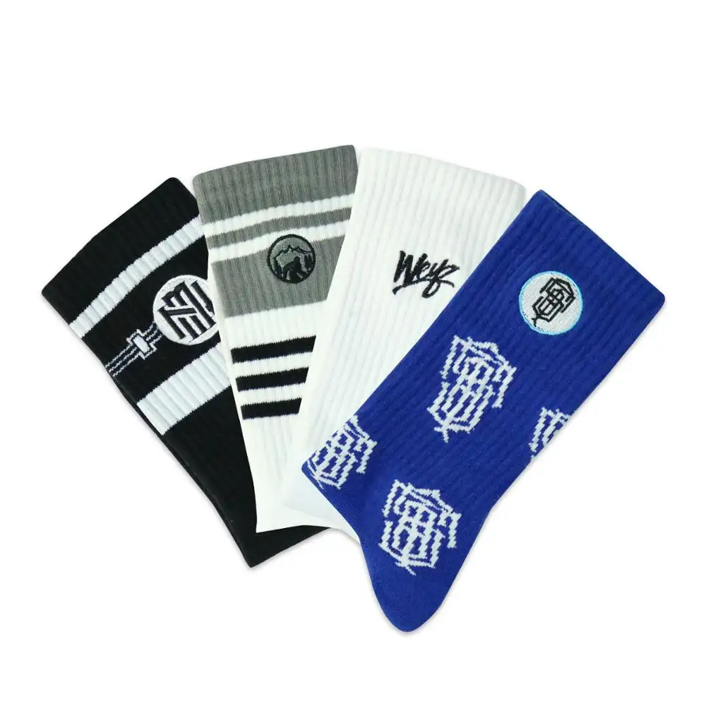 Custom Strick Design Logo Crew Sox Hersteller Socken, weiche benutzer definierte Stickerei Logo Sports ocke, Unisex Schwarz-Weiß-Socken