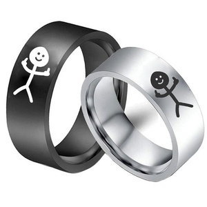 Anello da Nuoto alla Moda in Acciaio Inossidabile con Simpatico Cartone Animato, Disegno Semplice, Marcatura Laser, Faccina Sorridente e Omino - Offerta Speciale - Product Image 1