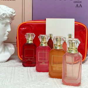 Set de Regalo de Perfume de Lujo para Mujer, Venta al Por Mayor Internacional, 4*10ml, Dos Aromas Modernos, Florales y Frutales de Larga Duración - Product Image 4