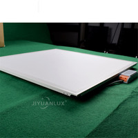 Bonne qualité rétro-éclairé bureau 60x60 600x600 montage en surface plafond encastré carré LED panneau lumineux