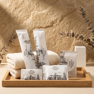 Kit d'Accueil Jetable Personnalisé avec Logo pour Hôtels, Resorts, Motels, Croisières et Fournitures de Chambre pour Compagnies Aériennes - Product Image 1
