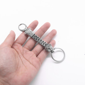 Yunnique – porte-clés en acier inoxydable avec tête de loup, pendentif, cadeau unisexe, bijoux, accessoire de charme en forme d'animal - Product Image 2