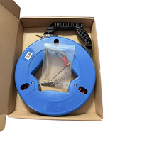 Tire-fil 3 brins tressé 30m PET/Nylon/Fibre de verre/Acier sur bobine, modèle MKS 3PY4530, boîtier plastique rouge, bleu, vert