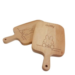 Planche à découper en bois Miffy 26,5x15,5cm, planche à fromage et à pain portable pour la cuisine - Product Image 5