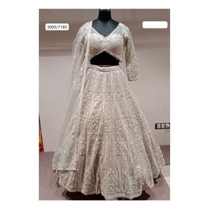 Elegante Georgette y Lehenga bordado de red para mujeres, perfecto para funciones Mehndi, recepciones Sangeet y celebraciones festivas - Product Image 2