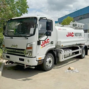 Vehículo de Saneamiento Urbano JAC 5000L, Vehículo de Riego para Veredas - Product Image 5