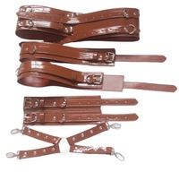 Nouveaux articles SM en gros : Menottes en cuir, entraves de jambe, ceinture de retenue de taille, ceinture de taille en cuir croisé alternative