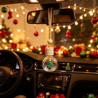Diffuseur d'huiles essentielles en forme de pendentif parfumé pour voiture, motif Père Noël et renne mignon, idéal pour les cadeaux de Noël - Vente en gros
