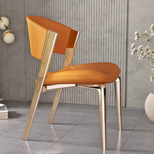 Chaises de salle à manger de luxe modernes, pieds dorés élégants, structure en acier, chaises de restaurant confortables pour table à manger, décoration intérieure - Product Image 1
