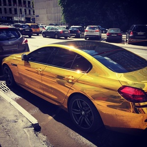 Bán Sỉ Miếng Dán Mũ Trùm Xe Hơi Bằng Nhựa Vinyl Sáng Bóng Phù Hợp - Product Image 4