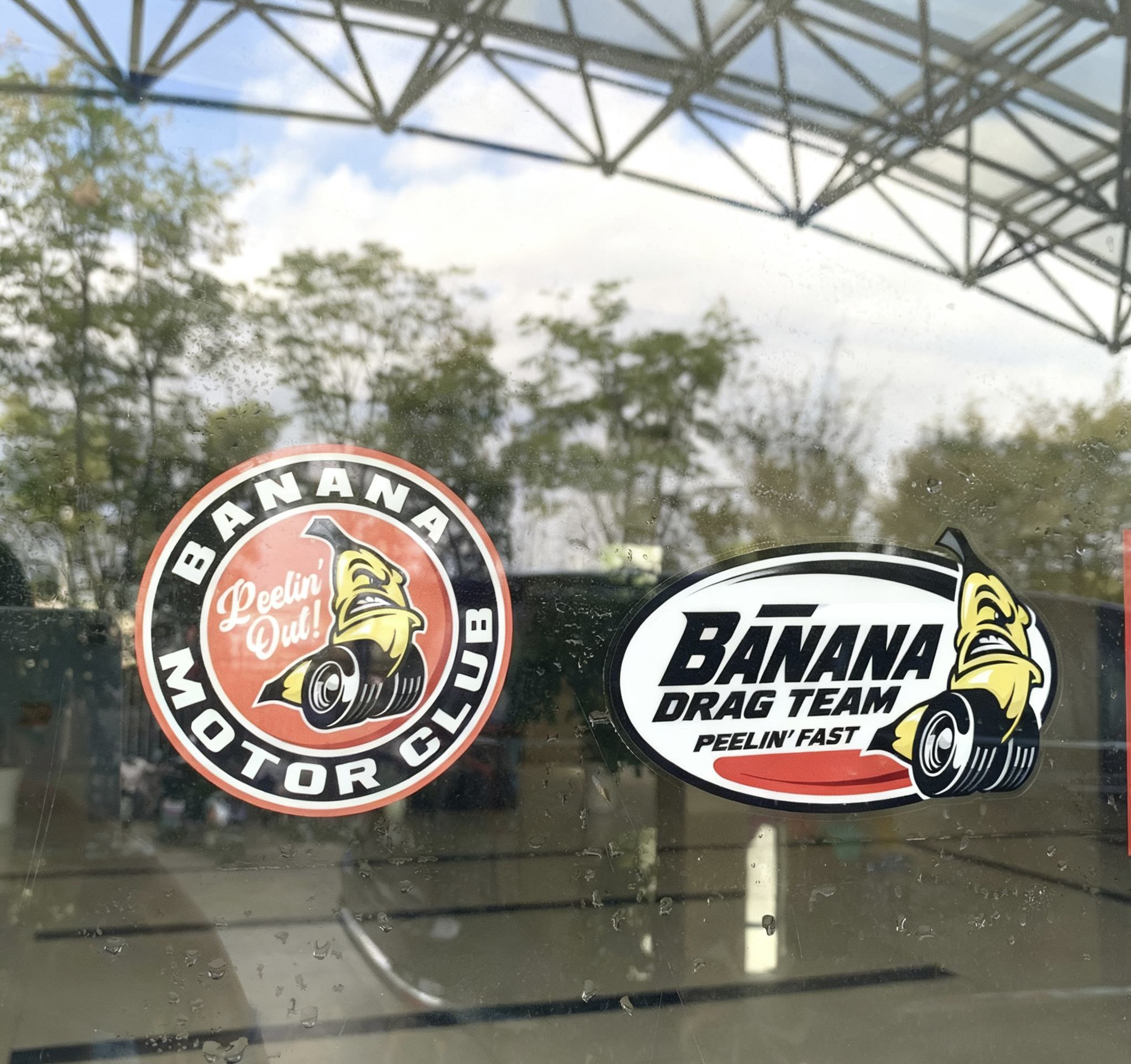 Ejemplo de pegatina para ventana B