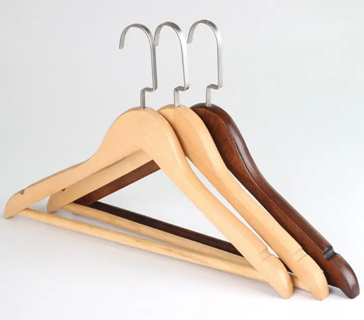 Cheap Fashion Office Usage Suits Clothing Type Natural Color Wooden Clothes Hanger with Locking Bar