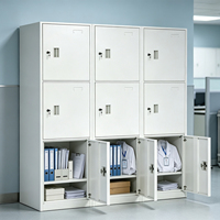 Armoire casier 9 portes gris ventilée 1300x500x1800mm avec serrures personnalisées – Idéale pour écoles, gymnases, hôpitaux – Offre spéciale