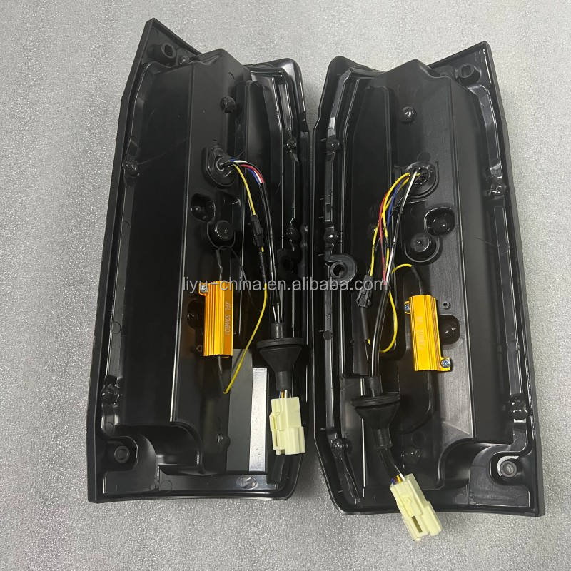 toyota noah tail light