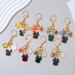 พวงกุญแจโลหะแฮร์รี่ พอตเตอร์ โรงเรียนเวทมนตร์ ของที่ระลึก หนังสือเวทมนตร์ จี้ ตราสัญลักษณ์ สำหรับนักเรียนและบัณฑิต - Product Image 2