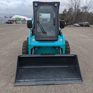 Minicargadora SUNWARD con Motor Diésel Kubota, Cilindros Hidráulicos KYB, Certificación EPA, Minicargadora Frontal - Product Image 5