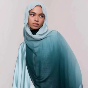 Cổ phiếu thời trang Đôi Kim Ombre hồi giáo Modal <span class=keywords><strong>draped</strong></span> khăn Breathable Viscose mô hình cô gái phong cách dân tộc khăn choàng hijab - Product Image 6