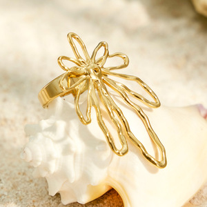 <span class=keywords><strong>Bague</strong></span> Fleur Creuse Abstraite Vintage Française pour Femme, Plaqué Or 18 carats, <span class=keywords><strong>Acier</strong></span> <span class=keywords><strong>Inoxydable</strong></span>, Bijou Artistique Floral Tendance - Product Image 2