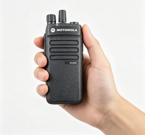 Radios Bidireccionales Portátiles XPR3300E VHF IP67 IPX6 Resistentes al Agua 5W DMR Walkie-Talkie Digital de Mano con Batería - Product Image 1